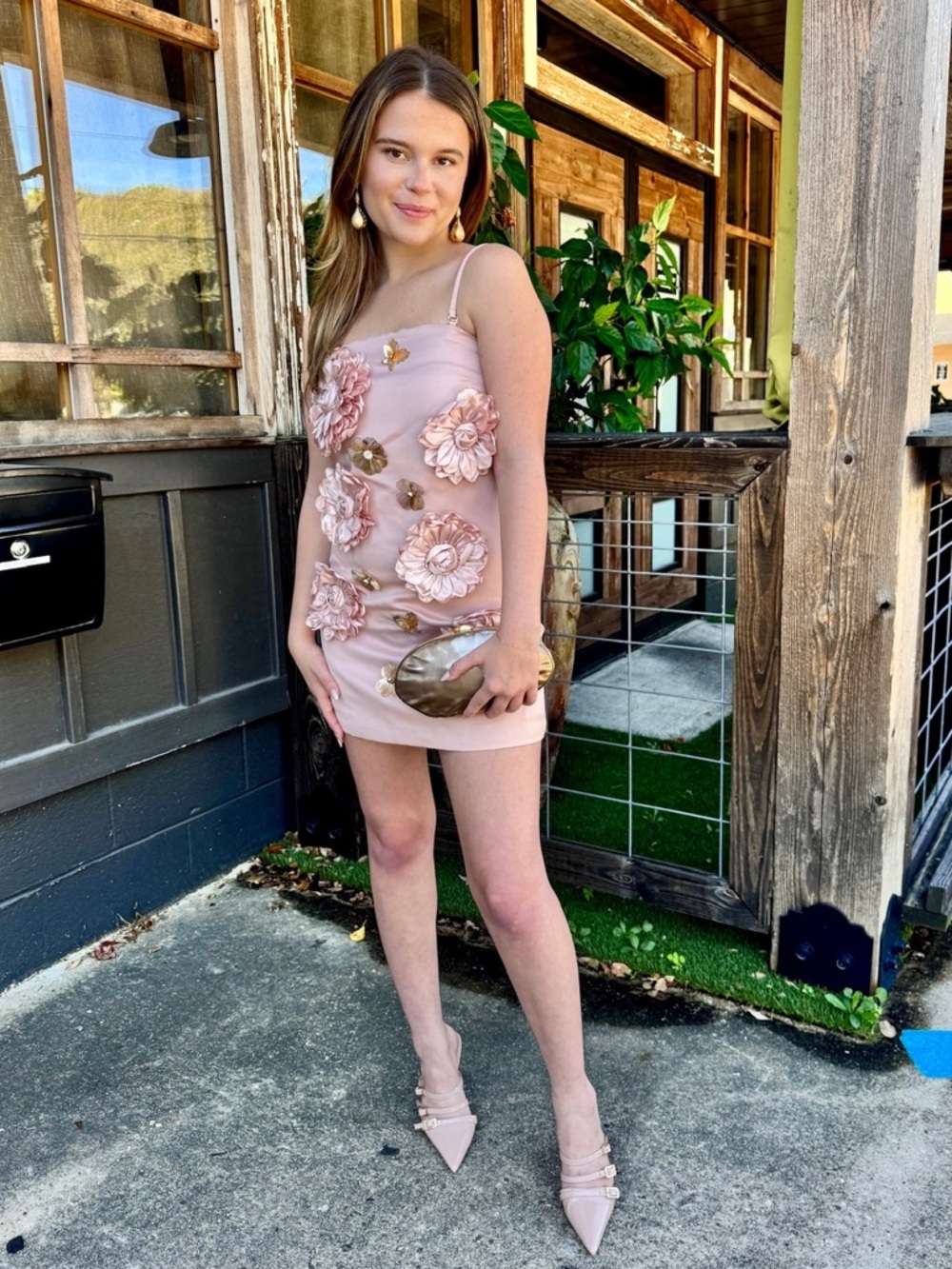 Elliatt Camile 3D Floral Mini Dress Champagne Pink NEW - Picture 8 of 12